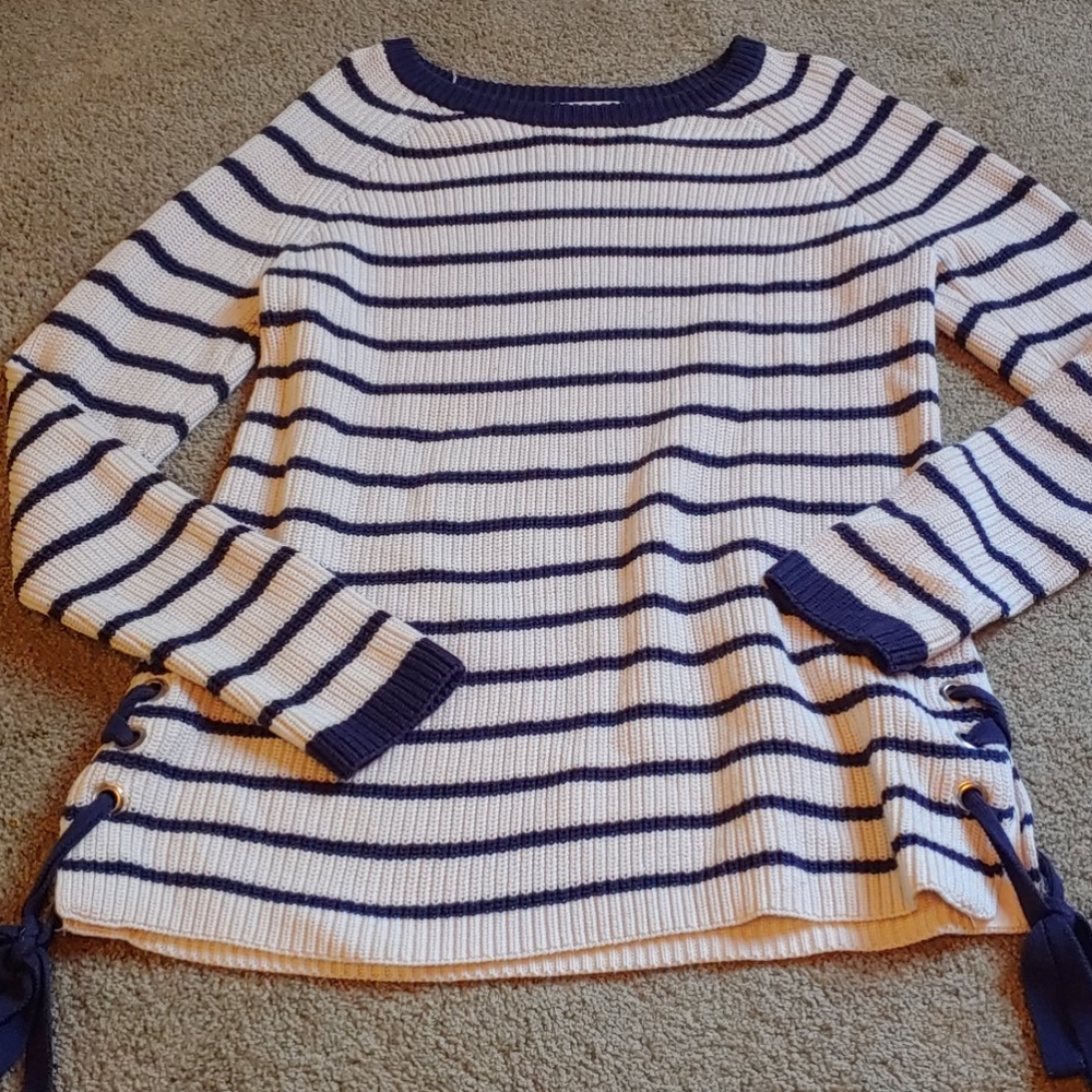 Motherhood maternity sweater